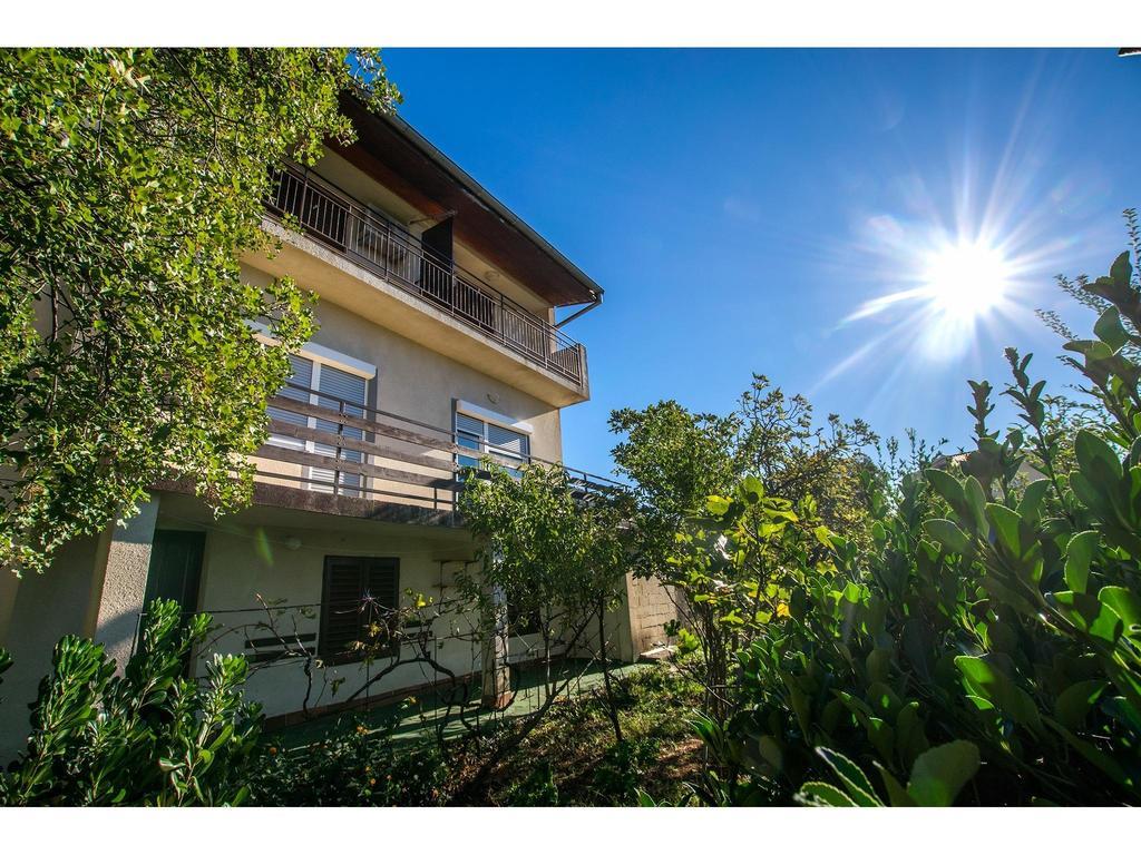 Apartments Velebit Starigrad Paklenica Exterior photo